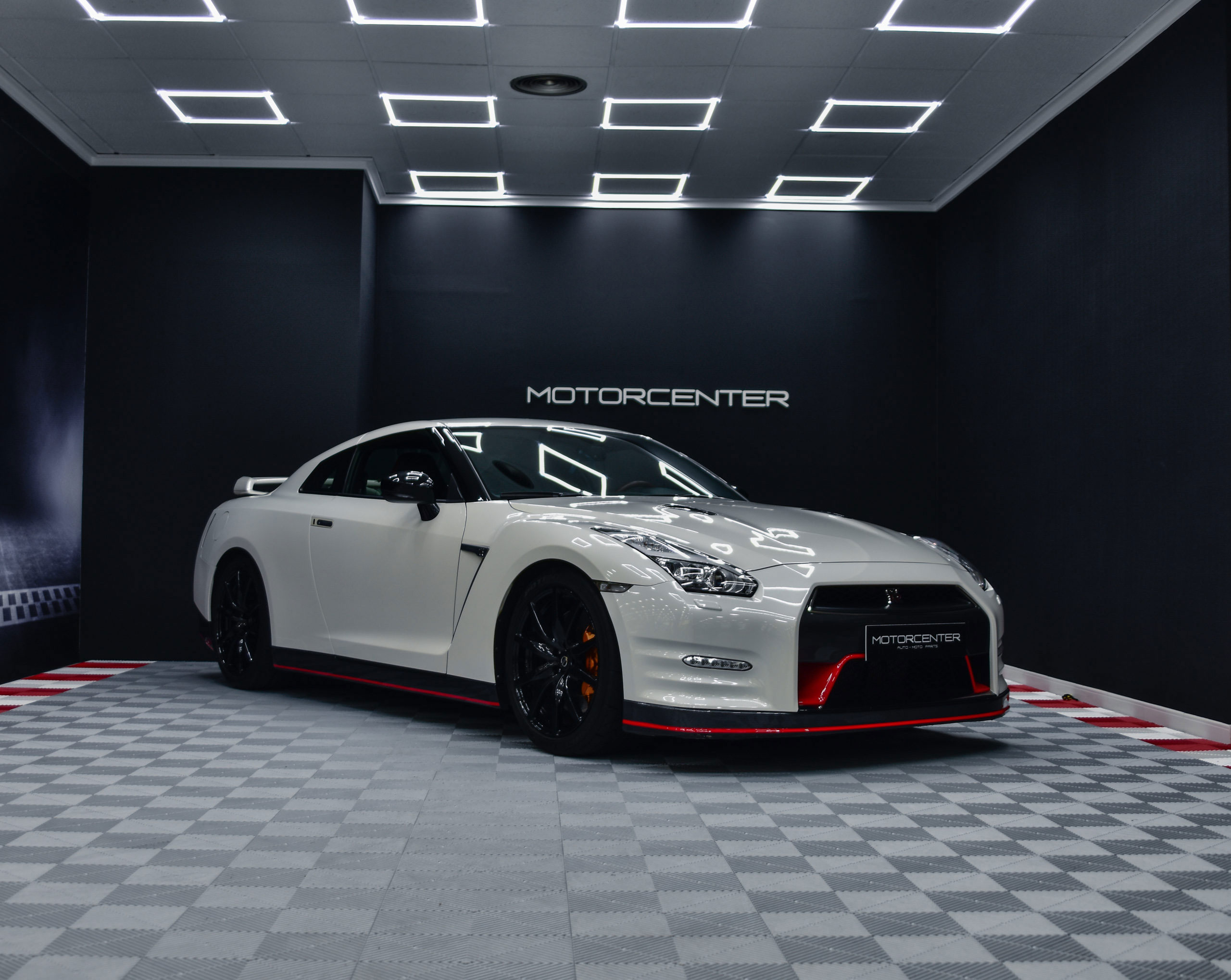 GTR Black Edition - Motorcenter