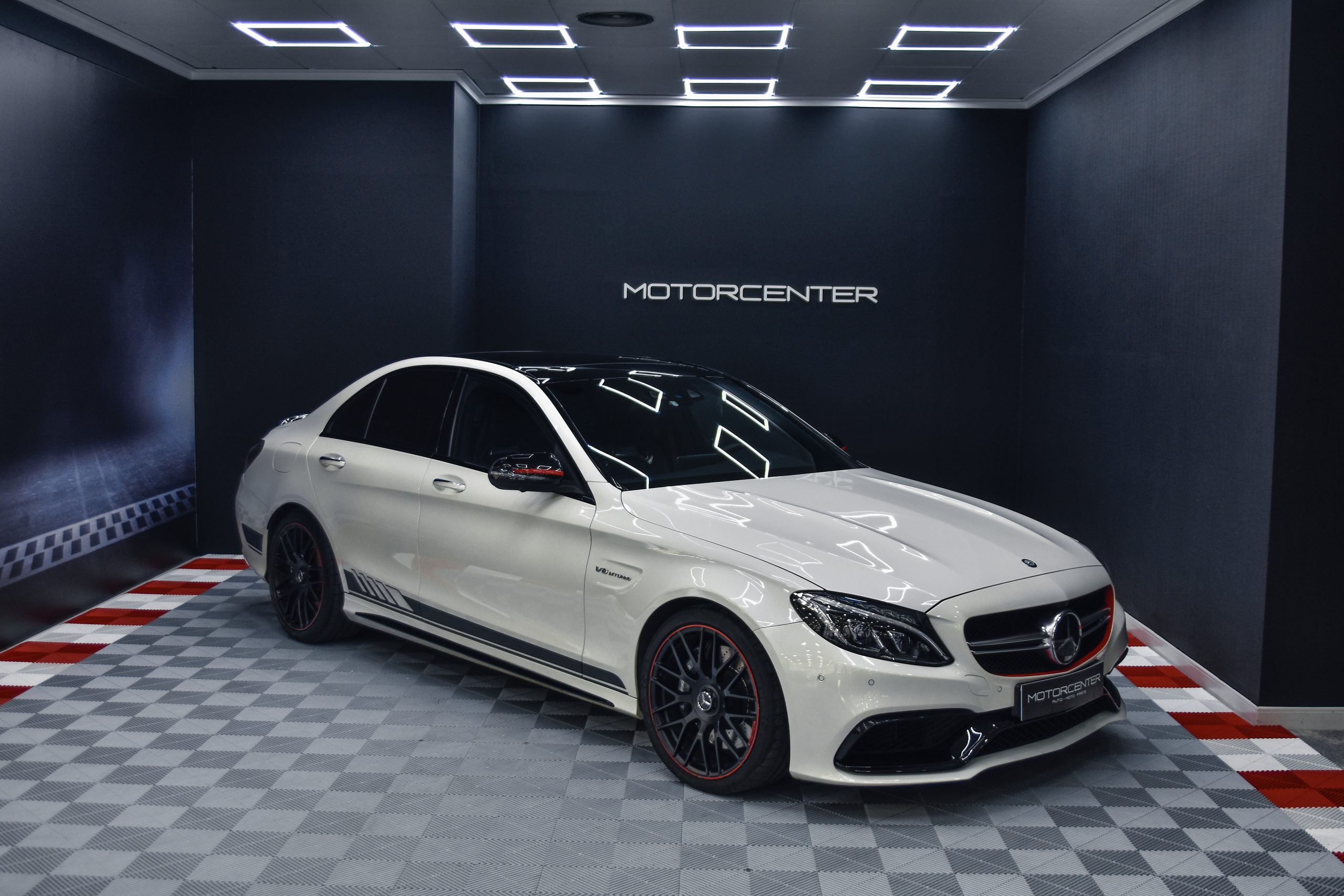 C63 AMG - Motorcenter